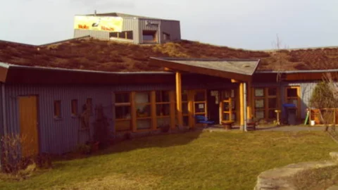 Holzwurmhaus von außen