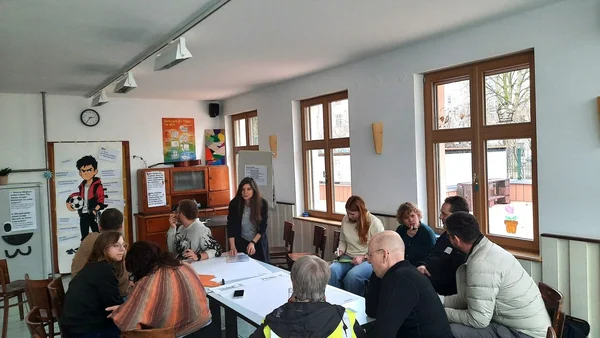 Gruppenarbeit am Tisch